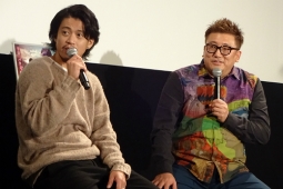 『銀魂パート2』(仮)を発表した発売イベントに小栗旬(左)、福田監督