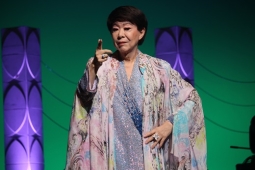 美川憲一