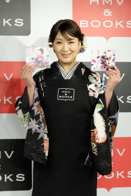 市川由紀乃