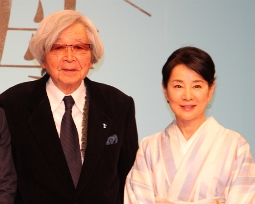山田洋次監督（左）と吉永小百合