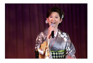 落合ＧＭも祝福！若山かずさ、30周年ショー - 文化通信.com
